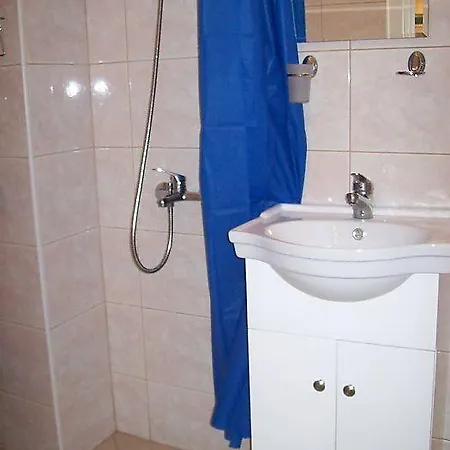 Vesi *